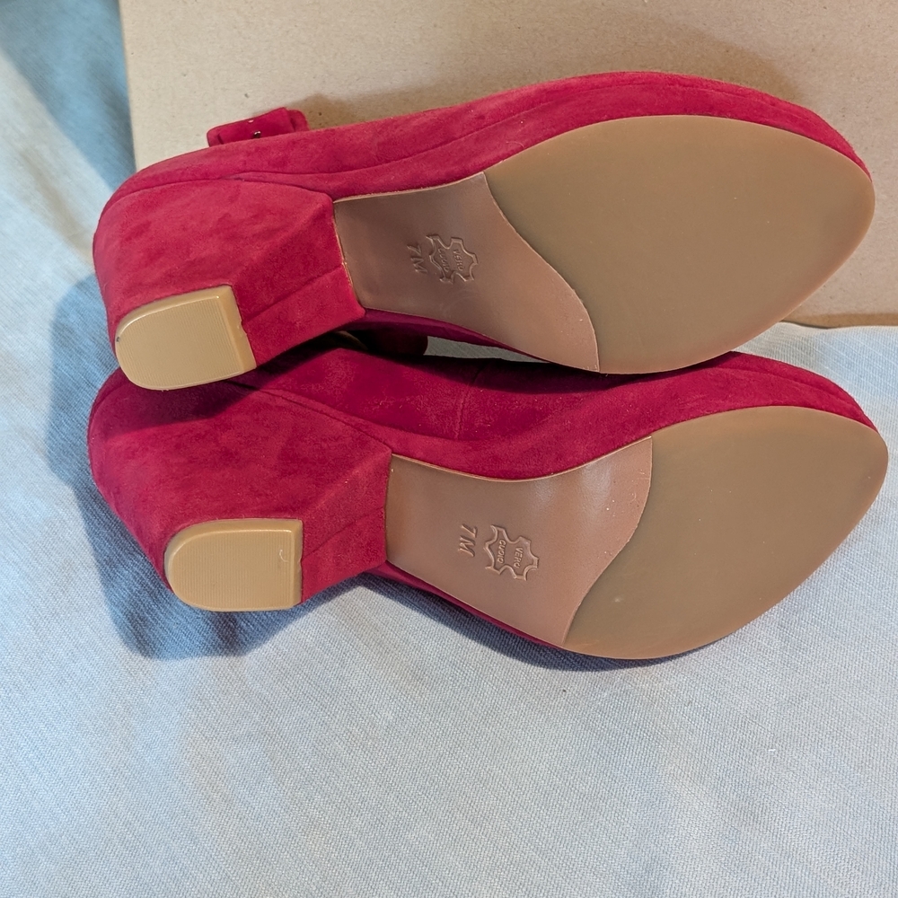 Gentle Souls Women's Red Suede Heels - Picture 4 of 8